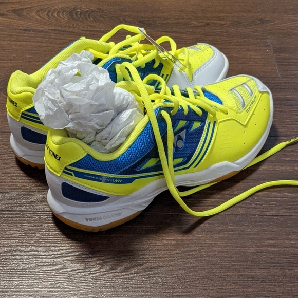Yonex Power Cushion Badminton Shoes - Picture 1 of 3